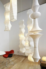 Bild in Gallery-Viewer laden, White Handcrafted Mulberry Paper Swag Light