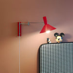 Cargar imagen en el visor de la Galería, Aplique de pared de metal blanco con brazo ajustable

