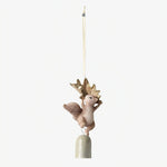 Cargar imagen en el visor de la Galería, Style B warm ivory squirrel holding leaf wind chime