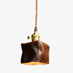 Cargar imagen en el visor de la Galería, Hand-Shaped Leather Pendant Light