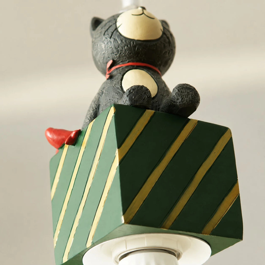Cat green gift box shade and ribbon detail