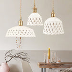 Bild in Gallery-Viewer laden, Woven Ceramic Brass Swag Pendant Light