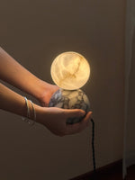 Charger l'image dans la visionneuse de galerie, Lampe de table Lucide en marbre