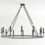 Cargar imagen en el visor de la Galería, Lámpara de araña con forma de rueda de carro de Rowan Candle - Iluminación rústica con ruedas redondas
