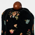 Charger l'image dans la visionneuse de galerie, floral fabric and carved wood table lamp