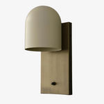 Charger l&#39;image dans la visionneuse de galerie, Applique murale Metio Dome en laiton, style milieu de siècle moderne – Un éclairage polyvalent pour les espaces de vie
