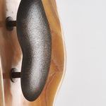 Bild in Gallery-Viewer laden, Oyster Hammerschlag Onyx Wandleuchte