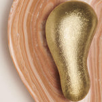 Bild in Gallery-Viewer laden, Oyster Hammerschlag Onyx Wandleuchte