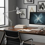 Charger l'image dans la visionneuse de galerie, Lampe de bureau vintage Modryx réglable – Lumière de travail industrielle pour bureaux à domicile