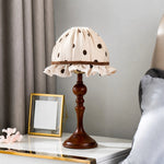 Bild in Gallery-Viewer laden, Scene - bedroom table