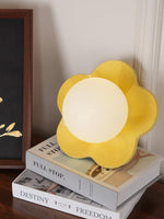 Bild in der Galerieansicht laden, Die Blume Wandleuchte
