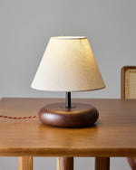 Bild in der Galerieansicht laden, Olen Tischlampe
