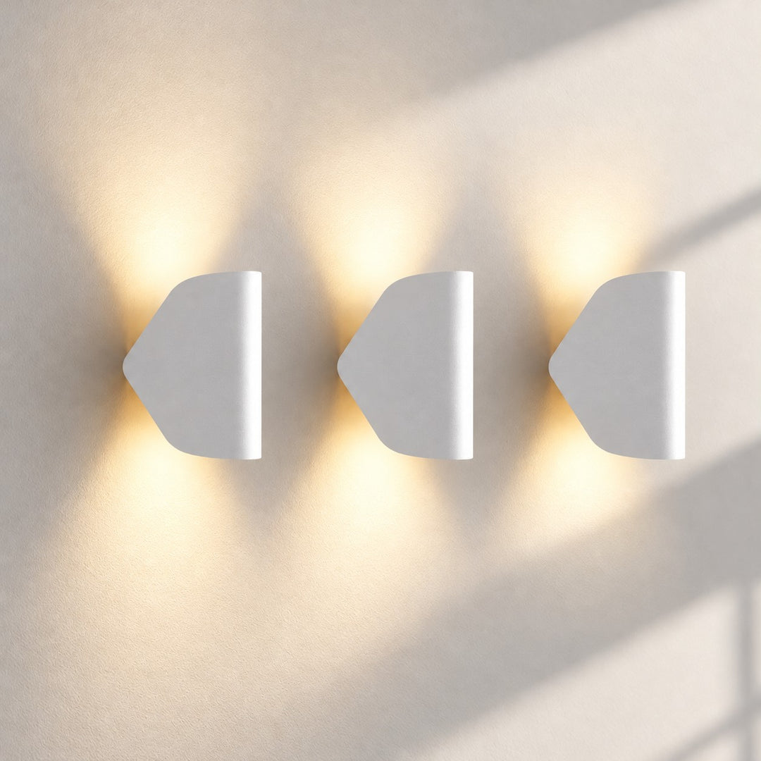 Textured Rim Pointed Shade Aluminium Wall Light