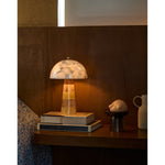 Bild in der Galerieansicht laden, Hed Marmor Tischlampe
