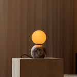 Charger l'image dans la visionneuse de galerie, Lampe de table Lucide en marbre