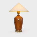 Bild in Gallery-Viewer laden, Off-white shade wood table lamp