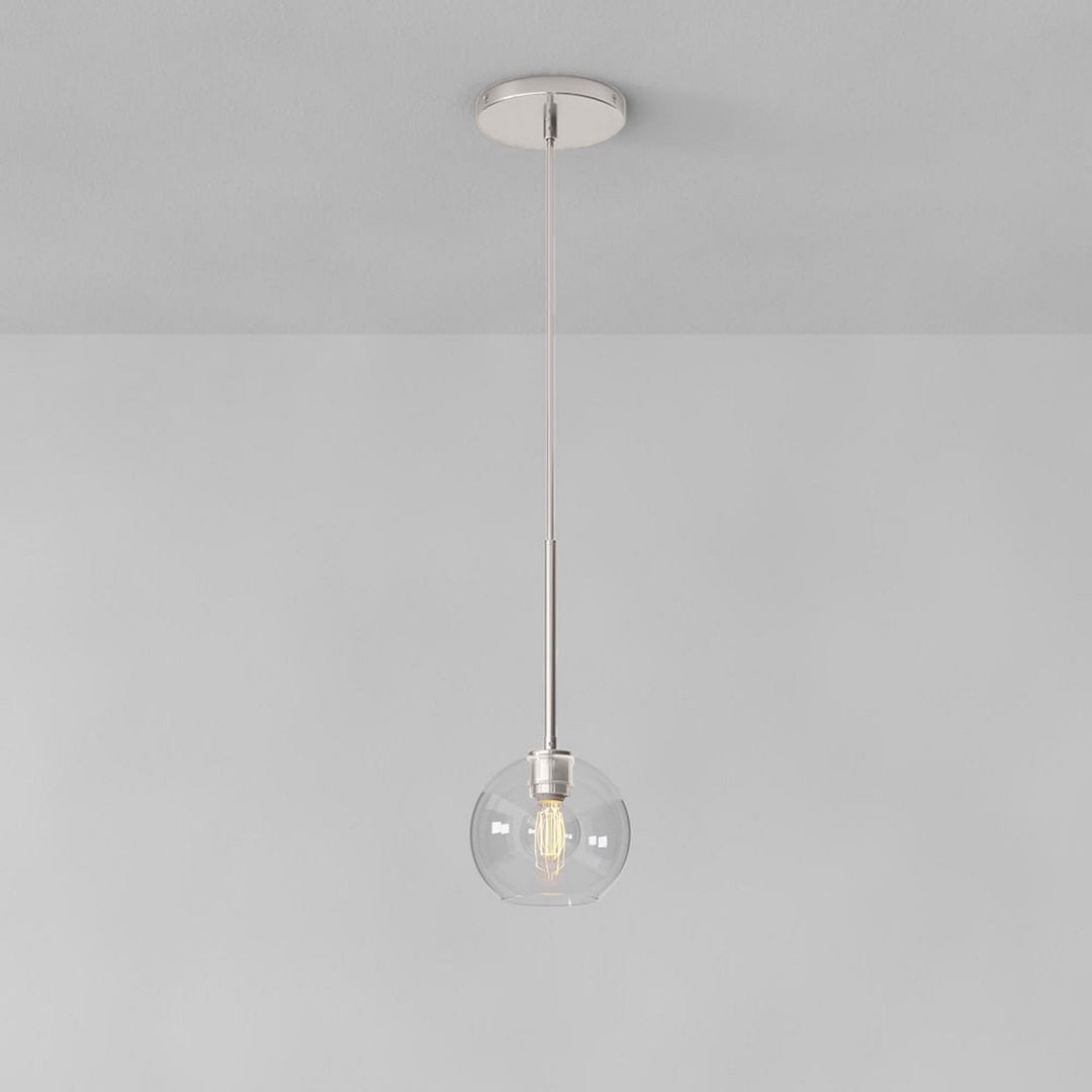 Lámpara colgante Selvion con forma de globo escultural: moderna lámpara colgante de cristal con un diseño elegante.
