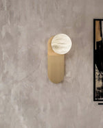 Charger l'image dans la visionneuse de galerie, Applique murale Adrion en albâtre