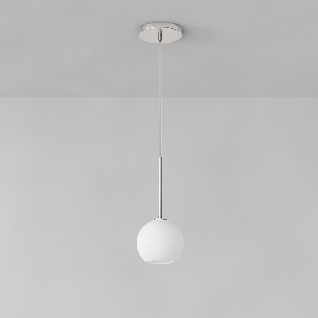 Lámpara colgante Selvion con forma de globo escultural: moderna lámpara colgante de cristal con un diseño elegante.
