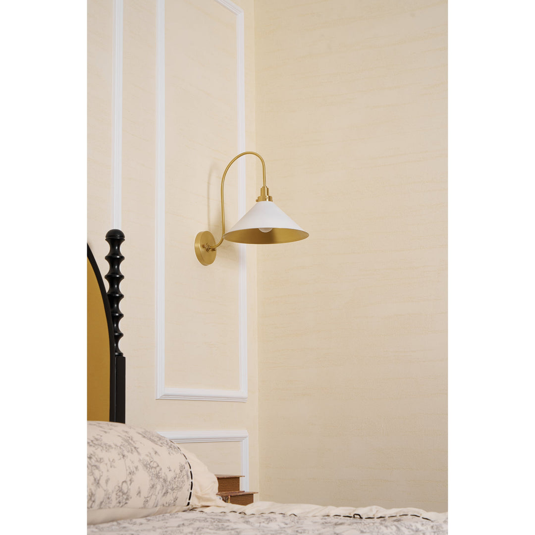 Applique murale vintage contemporaine avec structure courbée pour chambre, salon et couloir