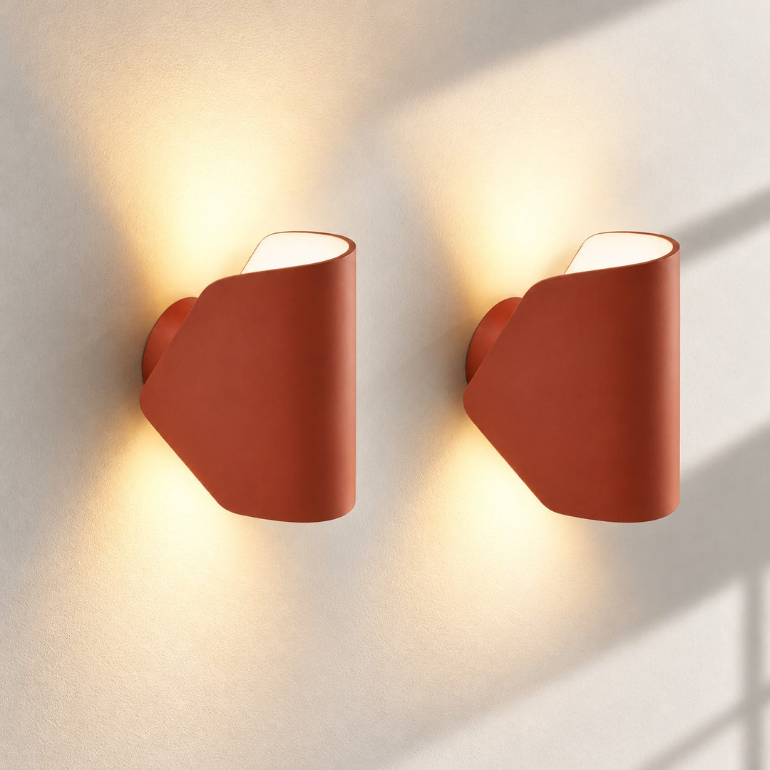 Textured Rim Pointed Shade Aluminium Wall Light