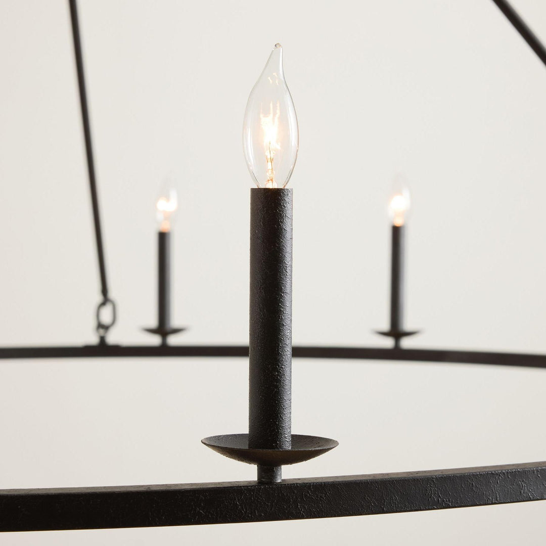 Lámpara de araña con forma de rueda de carro de Rowan Candle - Iluminación rústica con ruedas redondas