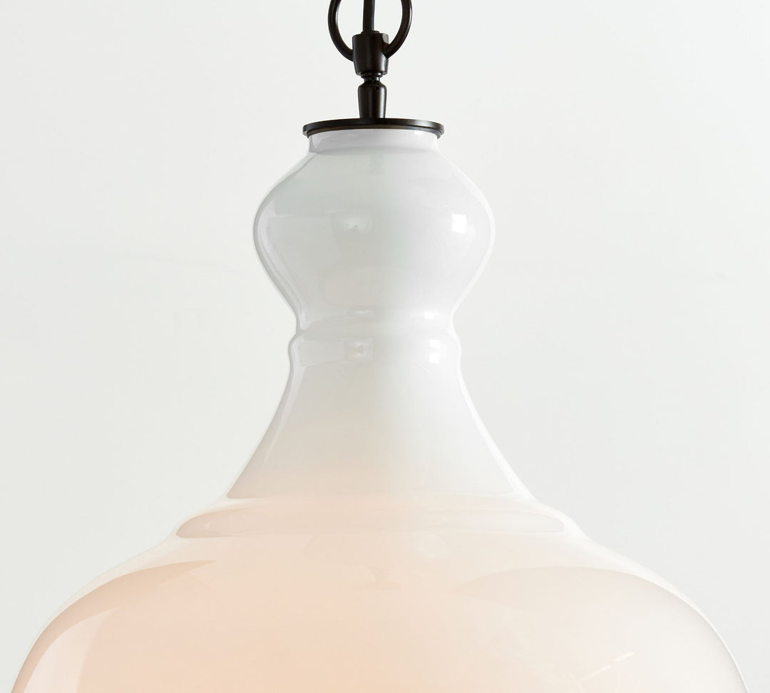 Lámpara colgante de vidrio Lawson: vidrio reciclado y lechoso con detalles en bronce