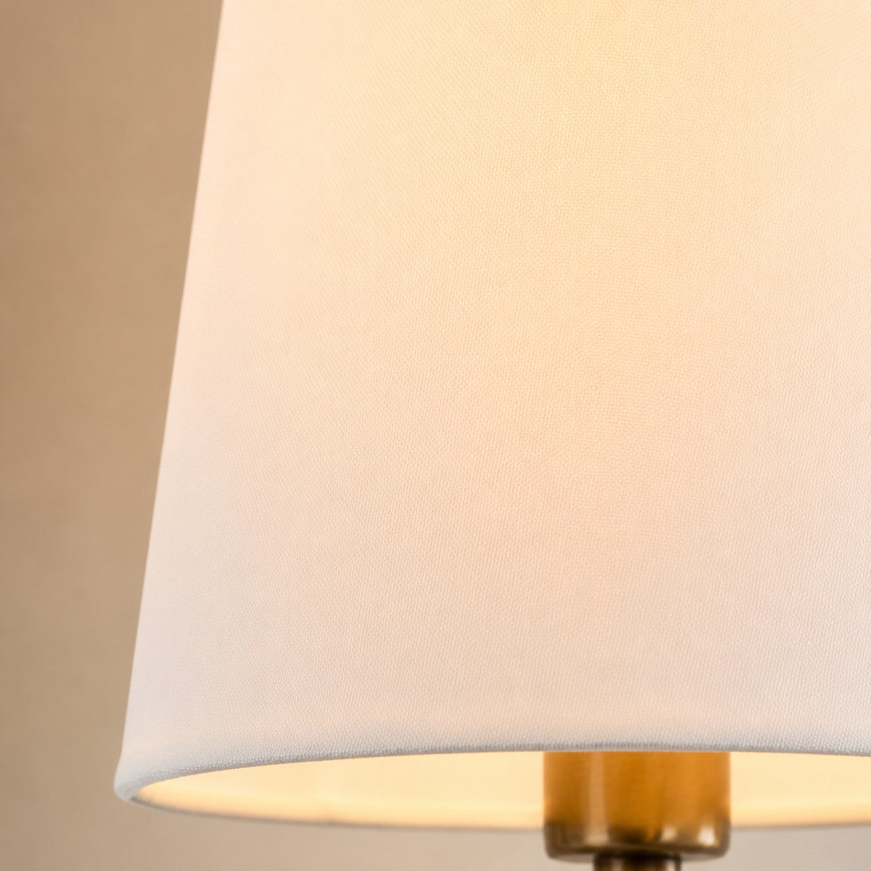 Rowan Elegant White-Linen Shade Wall Lamp – Retro Metal Wall Light for Bedroom & Hallway