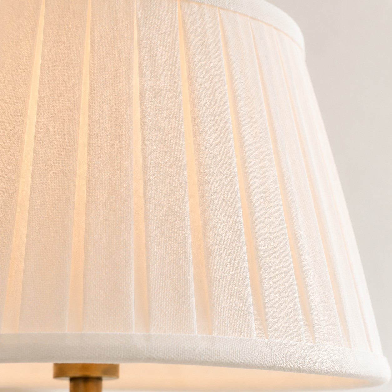 Luvora Fabric Shade Wall Sconce with Drum Shade - Classic Pleated Sconce Light