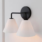 Cargar imagen en el visor de la Galería, Aplique de pared Conica Cone: iluminación moderna de vidrio de 1, 2 y 3 luces
