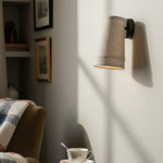 Bild in Gallery-Viewer laden, Zalen Weiche Retro-Leinen-Wandlampe aus bronzenem Metall für Wohnzimmer- und Flur-Akzentbeleuchtung
