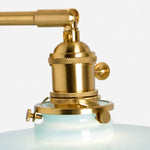 Bild in Gallery-Viewer laden, Brass socket housing and side knob detail