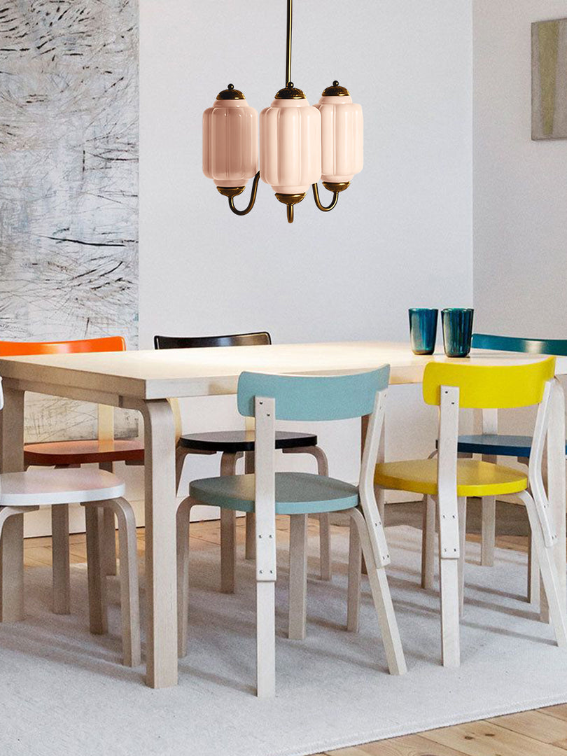 Eloise Kronleuchter – Milchglas-Kronleuchter in einem Vintage-Stil-Finish