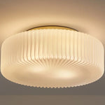 Cargar imagen en el visor de la Galería, Lunorib Lámpara de Techo Contemporánea de Vidrio Opalino - Iluminación de Metal Estriado Texturizado para Áreas de Estar