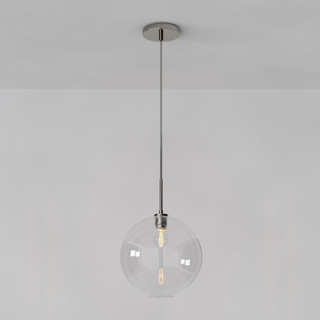 Lámpara colgante Selvion con forma de globo escultural: moderna lámpara colgante de cristal con un diseño elegante.