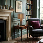 Charger l'image dans la visionneuse de galerie, Lampe de table Blendra à motif graphique en forme cylindrique – Éclairage d’intérieur contemporain en tissu