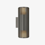 Cargar imagen en el visor de la Galería, Fluted Shade Square Plate Aluminium Outdoor Sconce