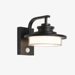 Cargar imagen en el visor de la Galería, Round black outdoor wall light with motion sensor