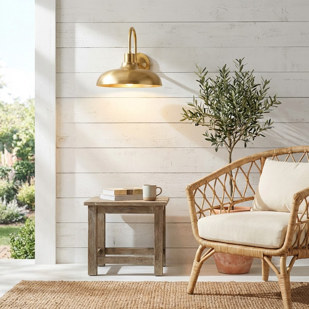 Aplique de Pared de Cúpula Rústica de Metal Industrial Velara - Lámpara Clásica Curvada para Exterior en Porche y Patio U08