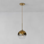 Cargar imagen en el visor de la Galería, Lámpara colgante Selvion con forma de globo escultural: moderna lámpara colgante de cristal con un diseño elegante.
