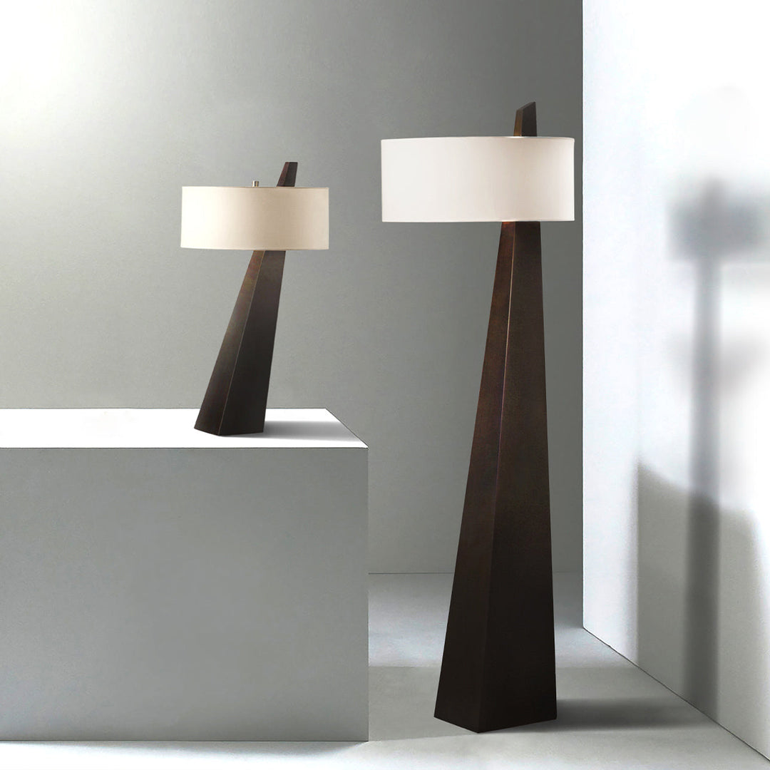 Lampe de table Jett Obélisque