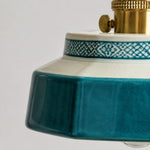 Bild in Gallery-Viewer laden, glazed ceramic shade and patterned rim detail