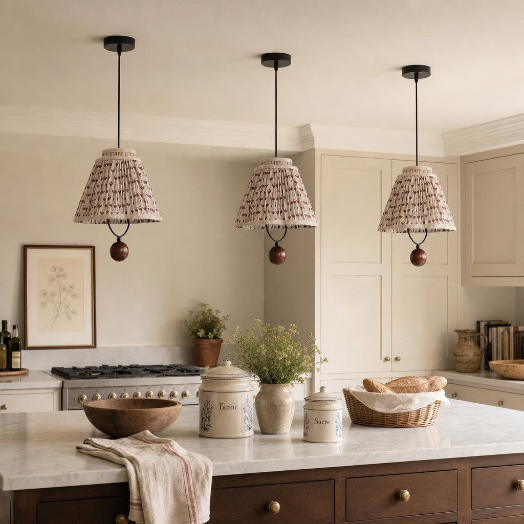 Suspension décorative en tissu floral Solmire – Lampe suspendue avec accents métalliques pour salon et salle à manger