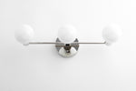 Charger l&#39;image dans la visionneuse de galerie, Glorica Glass Mid Century Modern Vanity Light - 3 Light Wall Fixture
