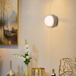 Bild in Gallery-Viewer laden, Pearla Travertin-Wandleuchte