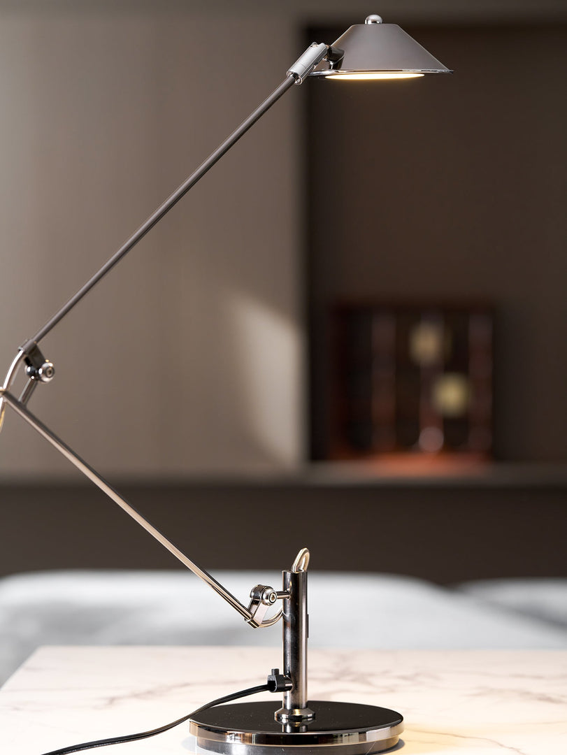 Verstellbare Schwarze Büroarbeitslampe