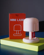 Cargar imagen en el visor de la Galería, Lámpara de mesa Mini Nessino (batería incorporada)
