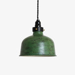 Charger l'image dans la visionneuse de galerie, Distressed green pendant light
