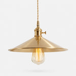 Bild in Gallery-Viewer laden, Wide Disc brass pendant light