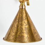 Cargar imagen en el visor de la Galería, Close view of the floral etching on the steel cone